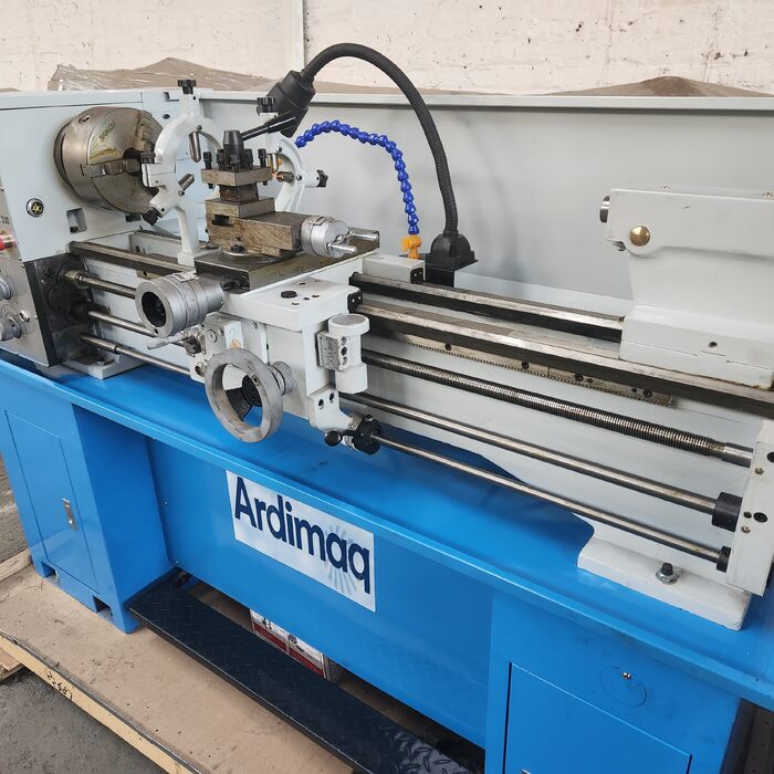 Torno Paralelo Universal Super Tiger HS 330-3