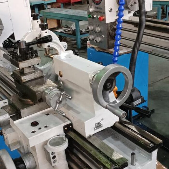 Torno Paralelo Universal Tiger HS 330-3